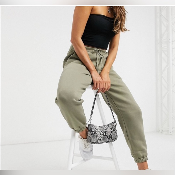 ASOS • Oversized Joggers - Picture 2 of 3